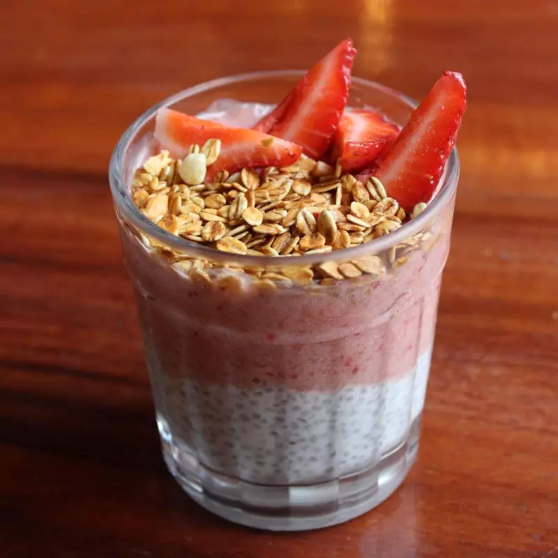 Trelelê proteico de chia com morango