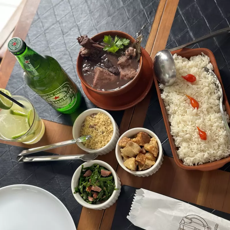 FEIJOADA MÉDIA SIMPLES