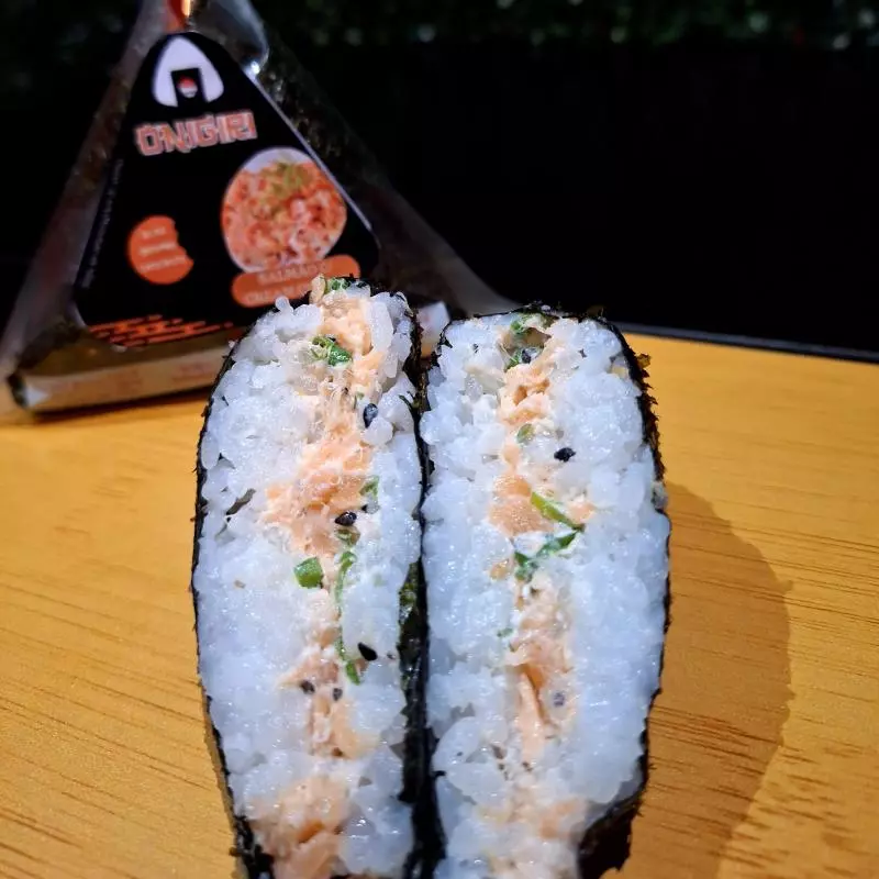 Onigiri Salmão