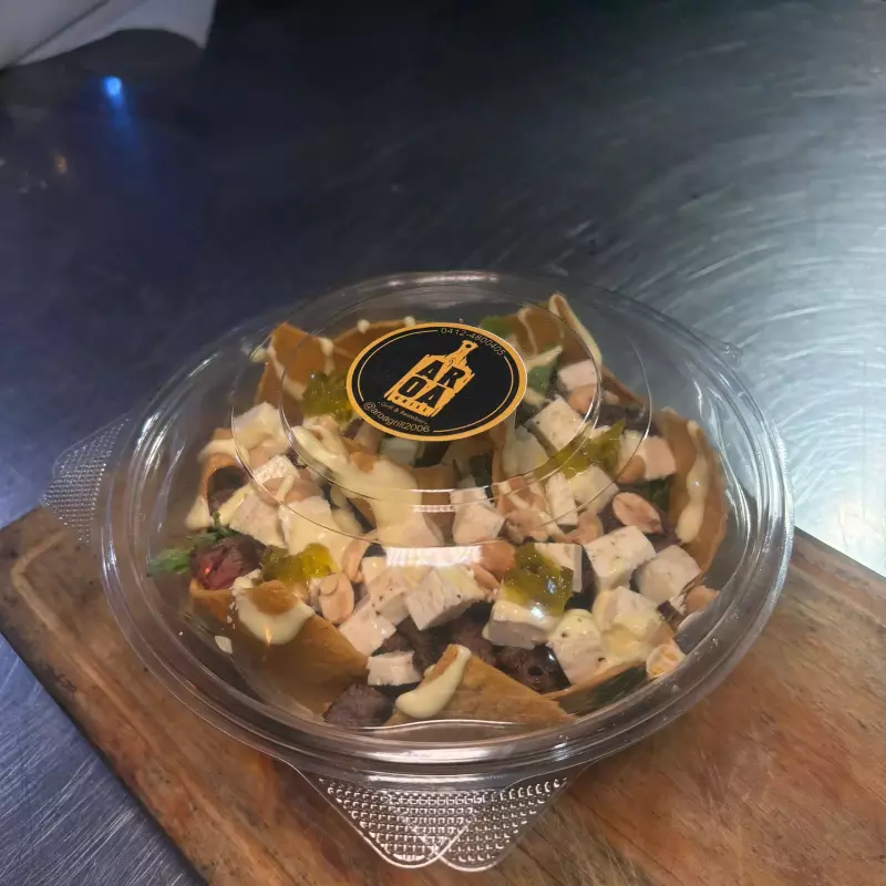 ENSALADA DE POLLO Y BACON RANCHERO