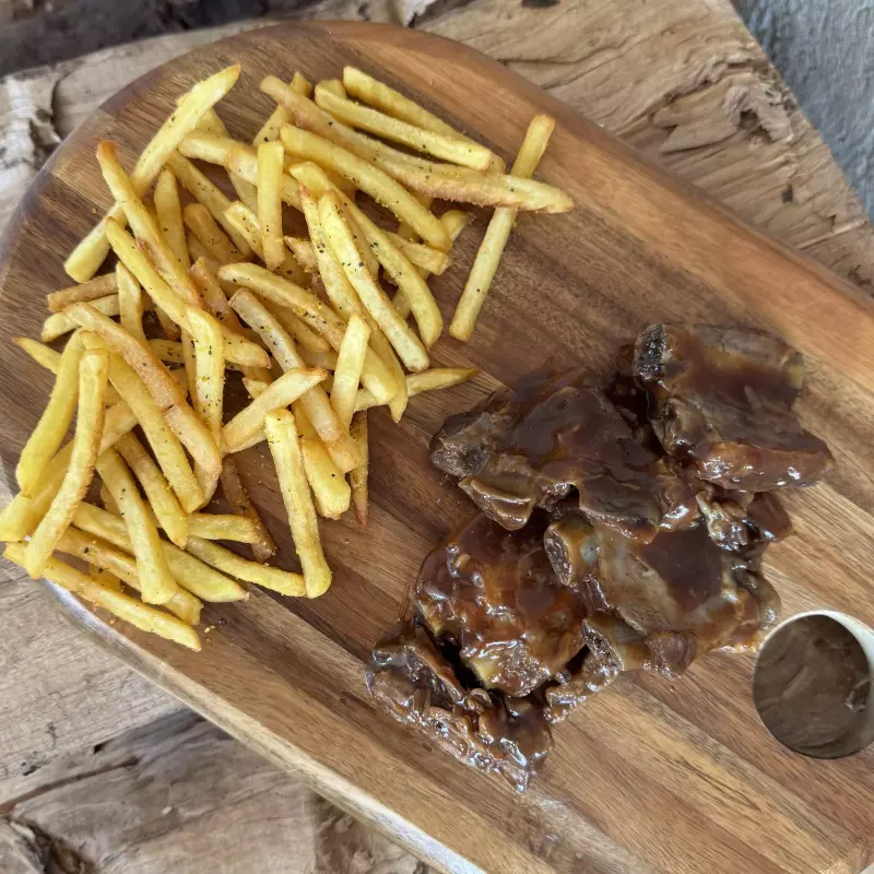 Costillitas con Papas a la Francesa