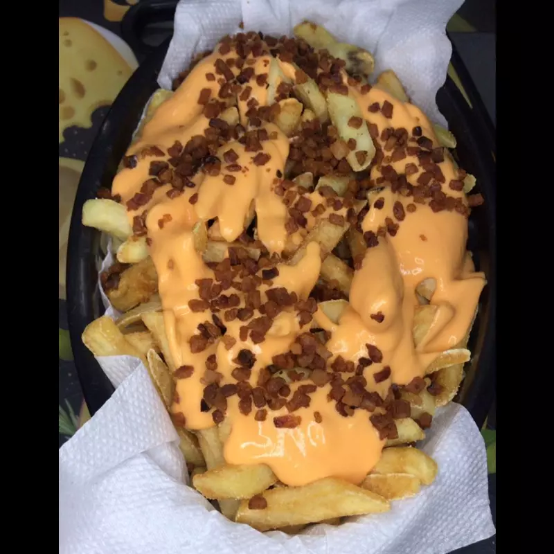 Batata com cheddar e bacon