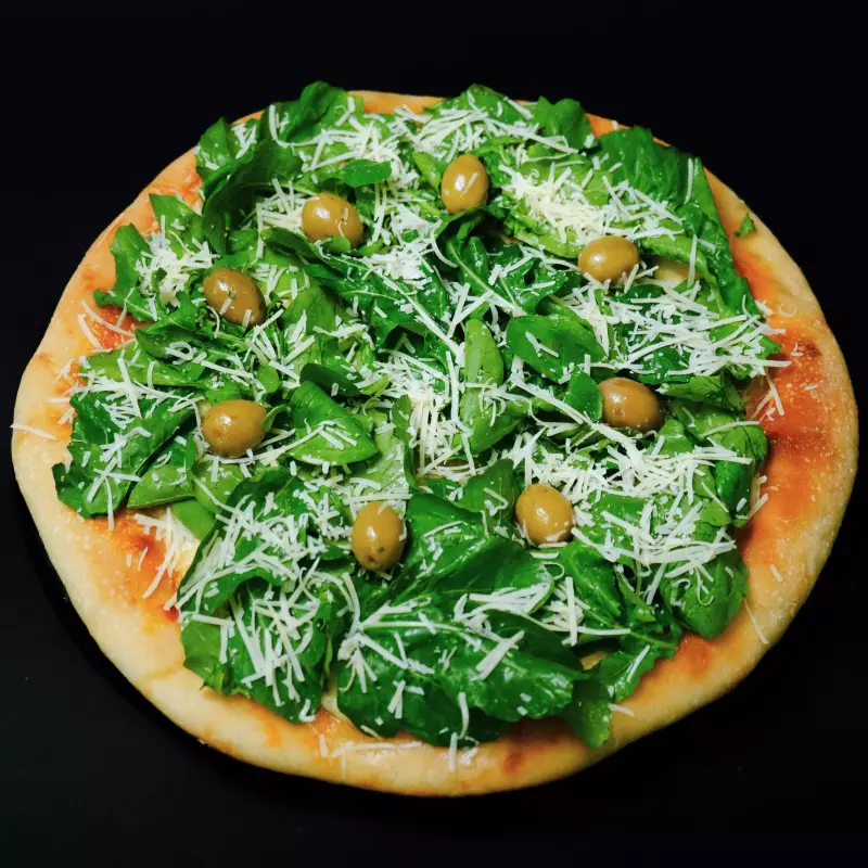 RÚCULA Y PARMESANO🍕