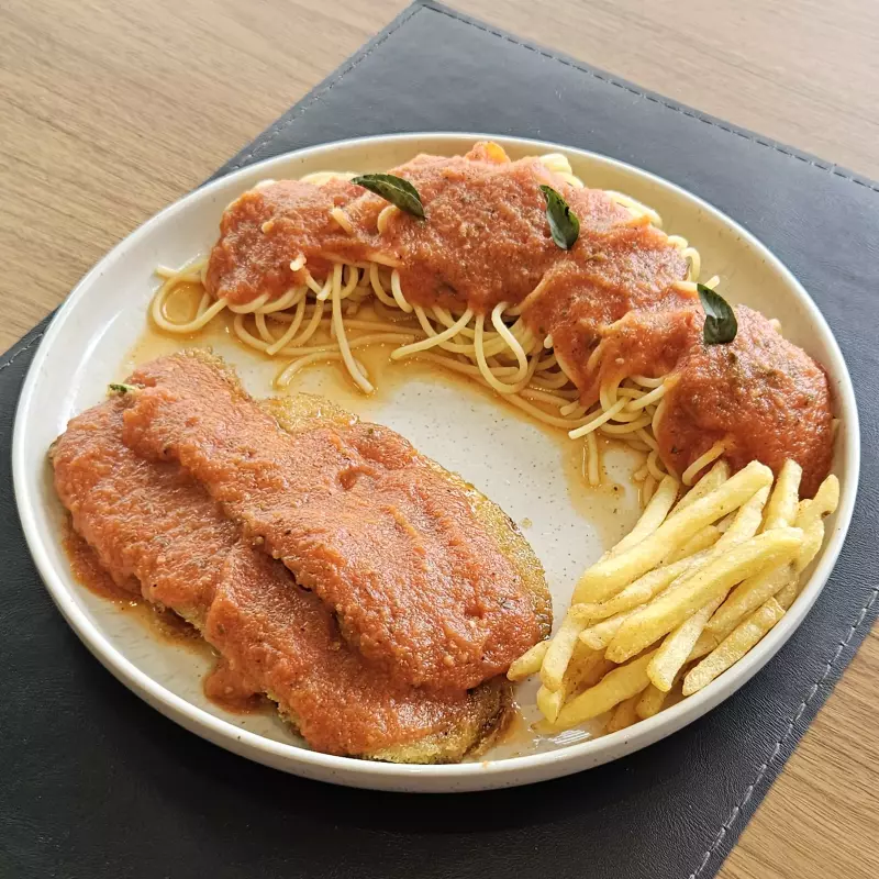 Beringela ou abobrinha à parmegiana