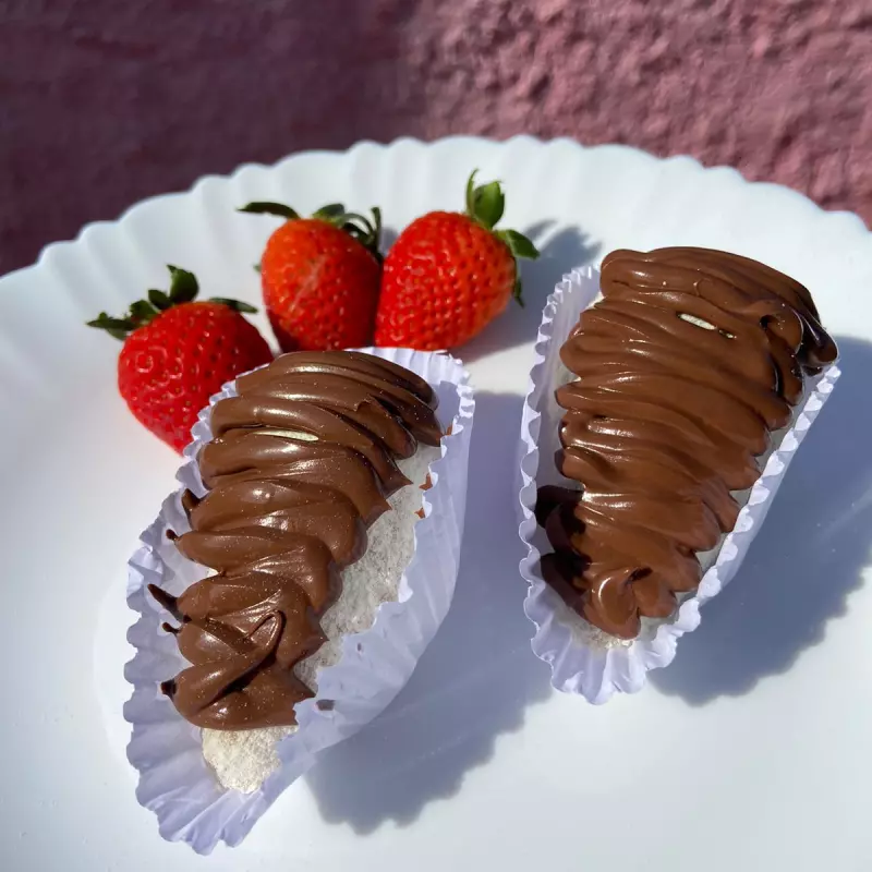 Coxinha de Morango Ninho com Nutella