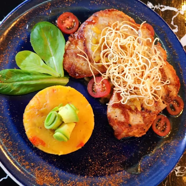 Filete de cerdo en salsa piña