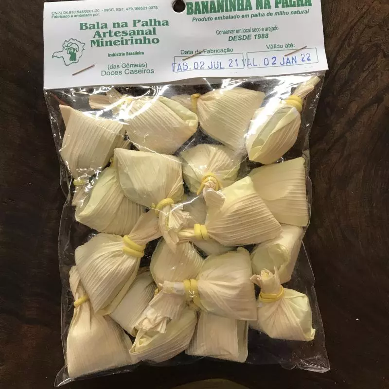 Bala de Bananinha na Palha