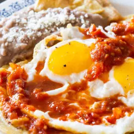 HUEVOS RANCHEROS