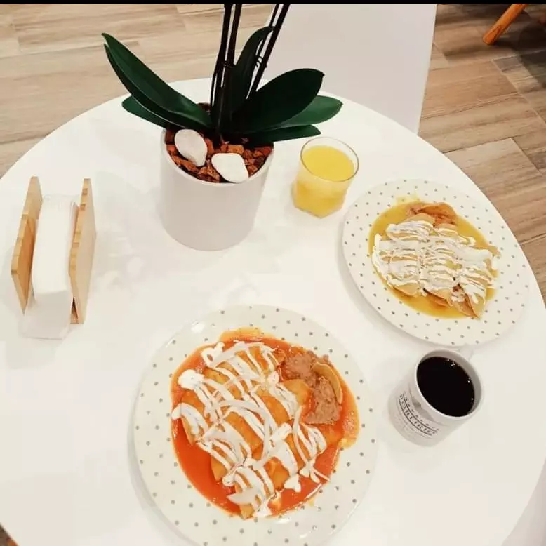 Enchiladas con los Cuates 3X2