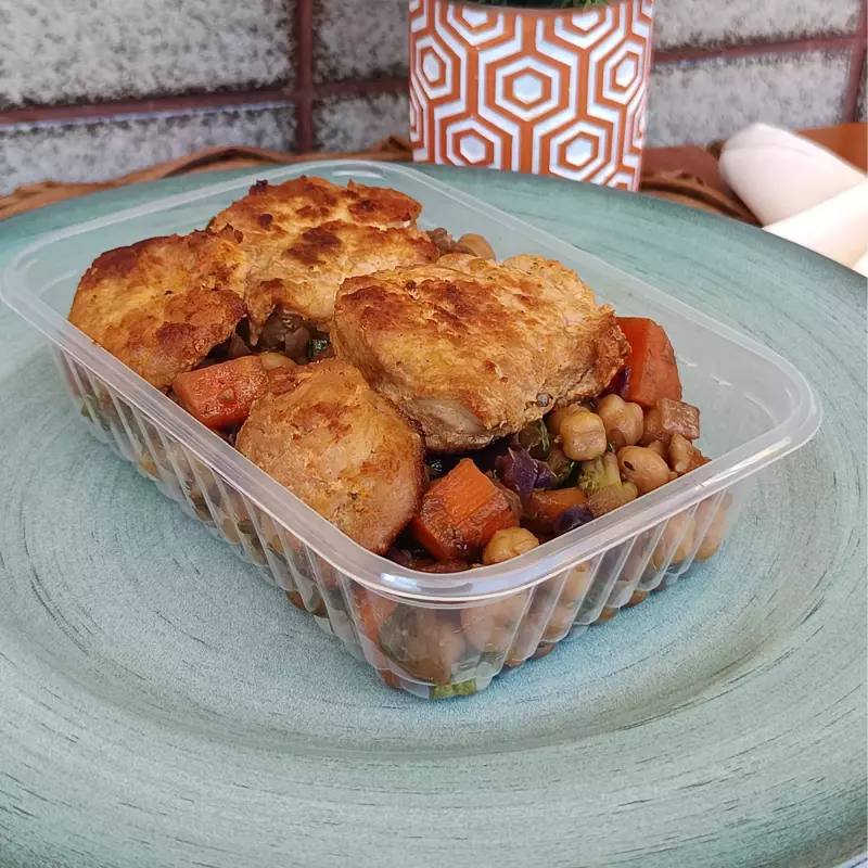 Filé mignon suíno com salada de grão