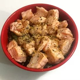 Sunomono Salmão Maçaricado