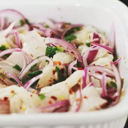 Ceviche de peixe branco