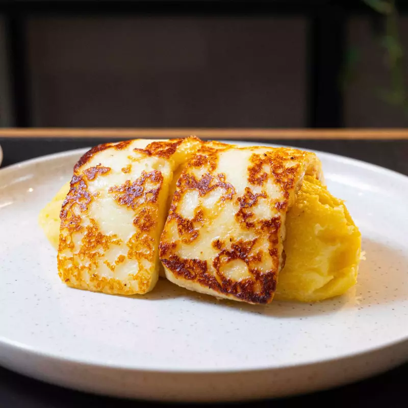 Pamonha Doce de Milho com Queijo