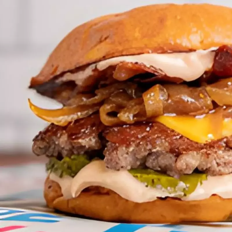 HAMBURGUESA ME TINCA + papas fritas