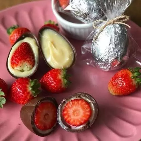 Ovo Bombom de Morango