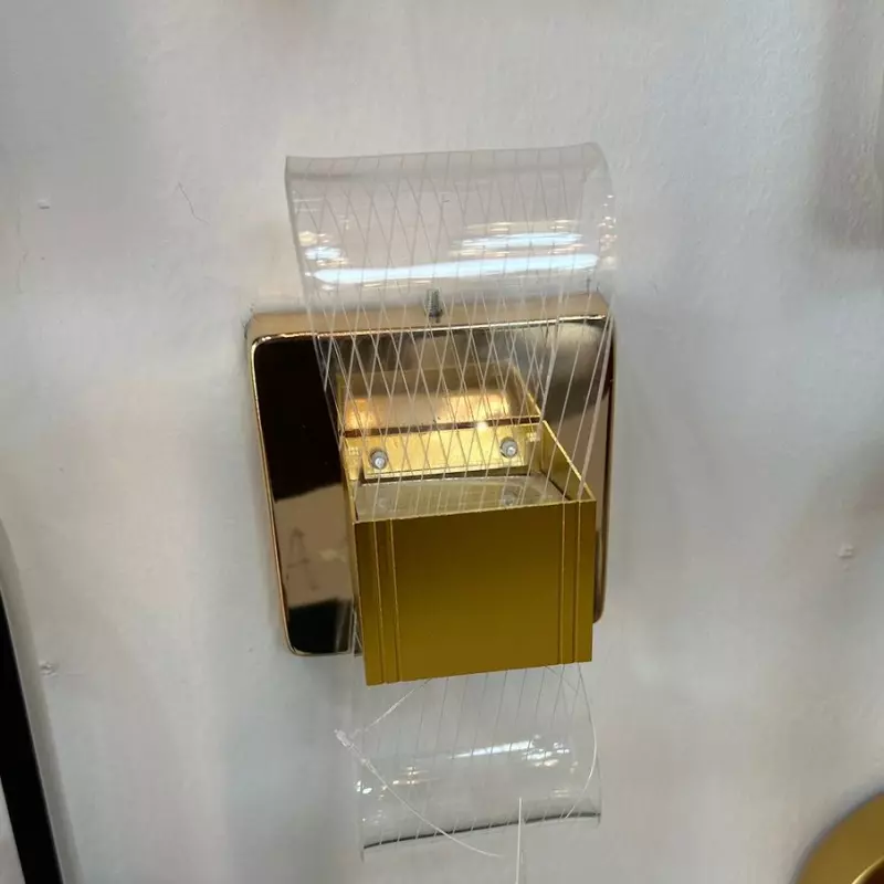 LÁMPARA REF A033G DORADA