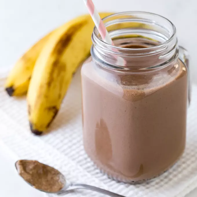 LICUADO CHOCO-PLÁTANO