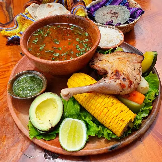 CALDO DE GALLINA CRIOLLA