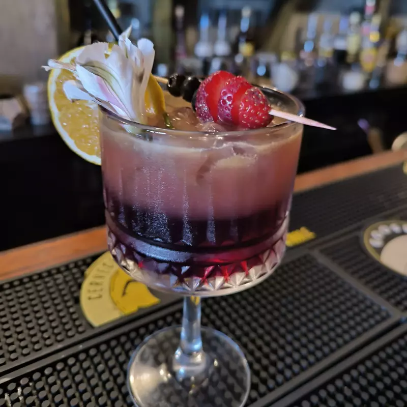 SUNSET SPRITZ (happy hour)