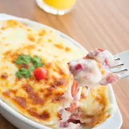 Escondidinho de charque