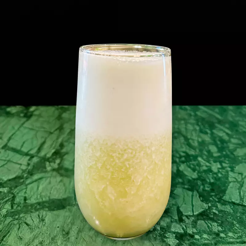 Jugo de Piña y Hierba Buena