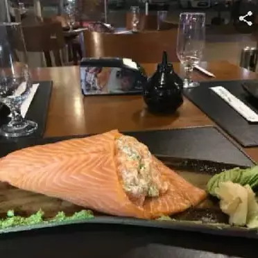 Temaki especial de salmão do chef