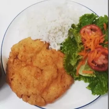 FRANGO À MILANESA