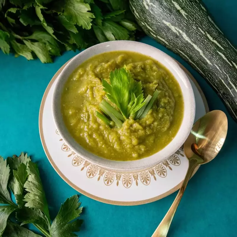 Detox C/ Abobrinha e Aipo