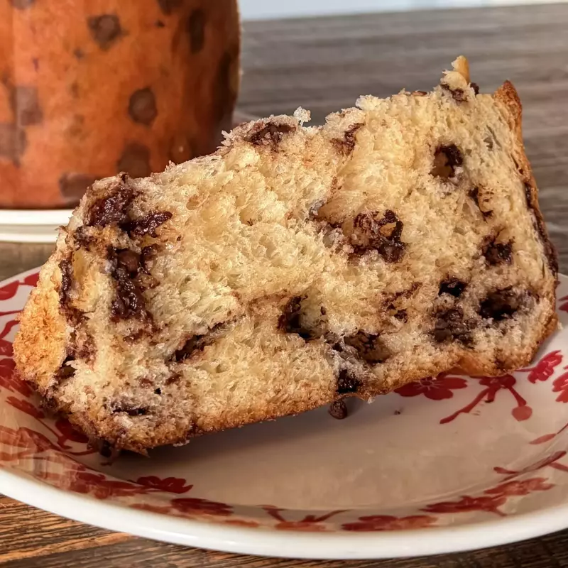 Chocottone 80 gramas, sem cobertura.