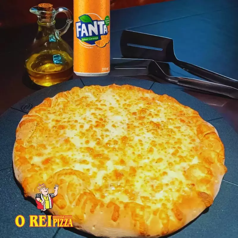 PIZZA PEQUENA + FANTA LARANJA 310ml