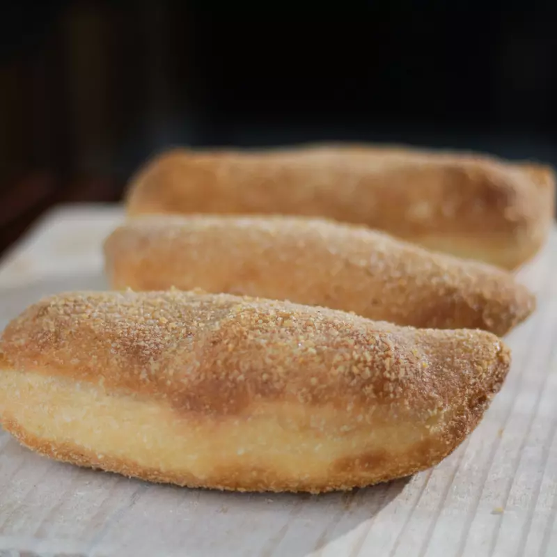 Calabresa com queijo ( massa frita)