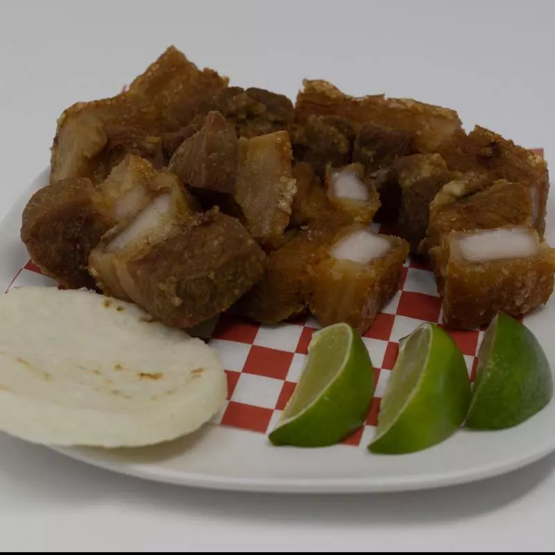 Porción de chicharrón picado