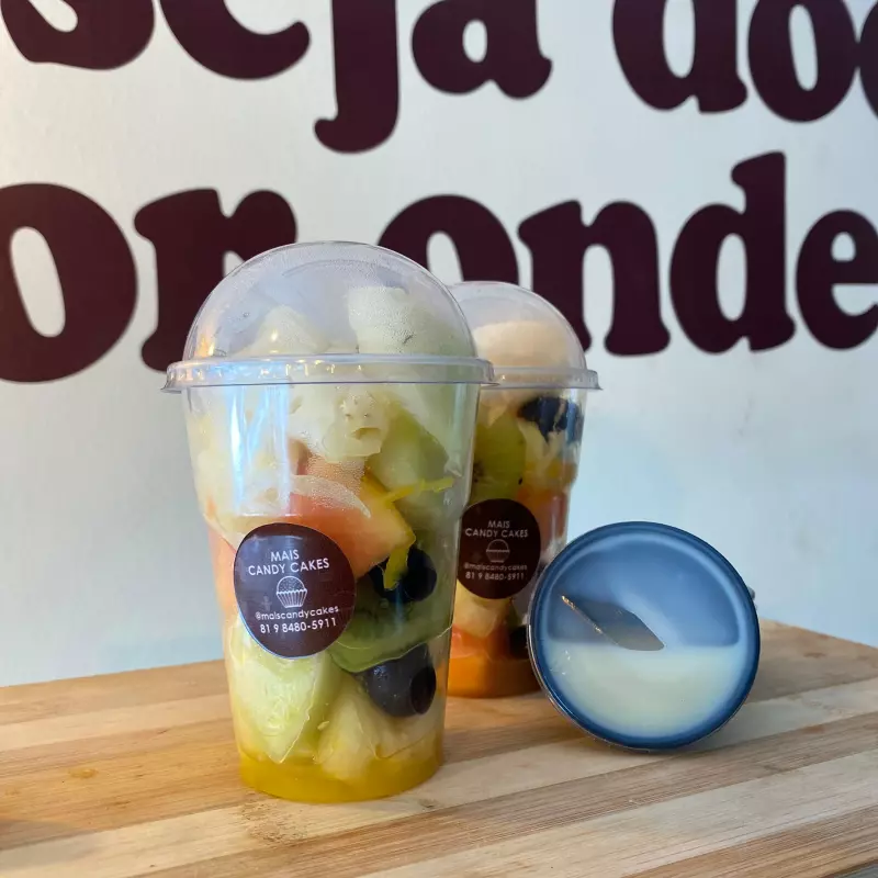 Salada de fruta no copo