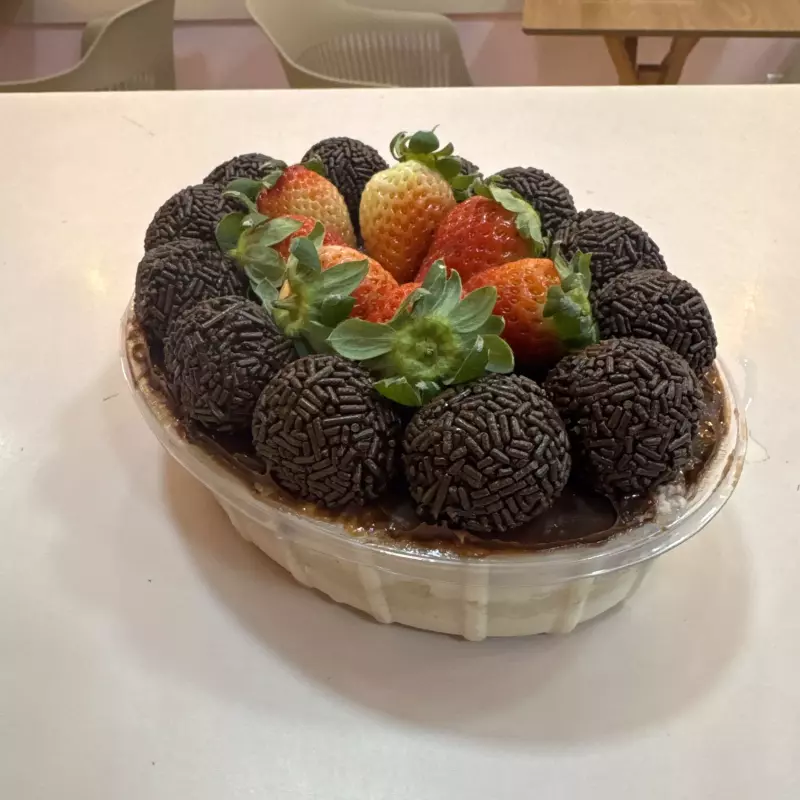 Torta ninho c/ morango