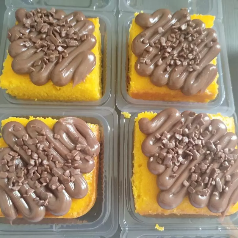 Bolo de cenoura com cobertura