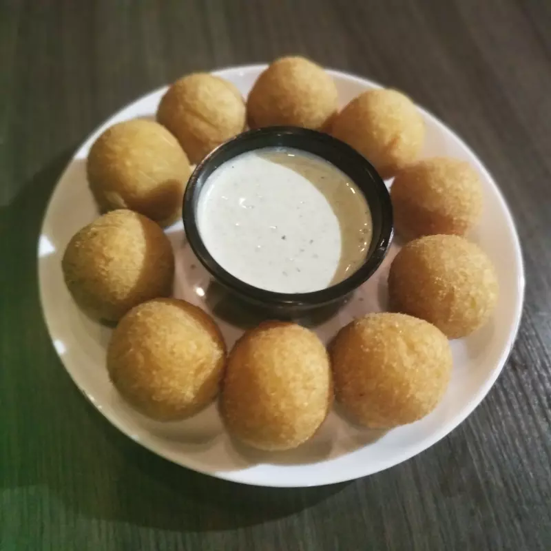 Bolinho de Mandioquinha com Provolone