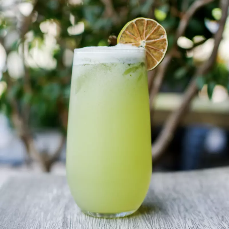 Limonada con Hierba Buena y Jengibre