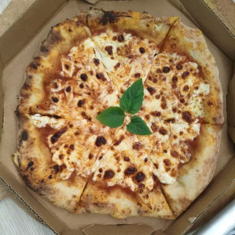 Pizza Muçarela (30cm) 6 Pedaços