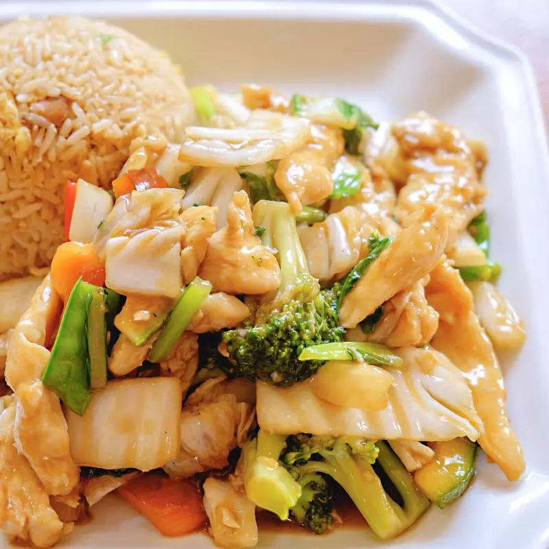 M5- Pollo con verduras + Chaufa