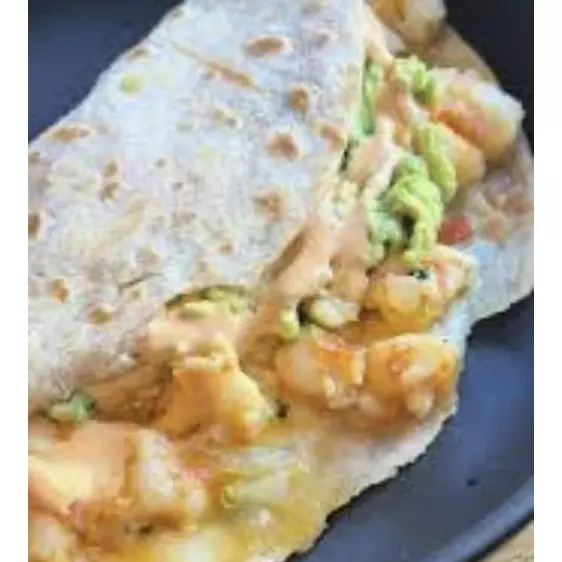 QUESADILLA CON CAMARON
