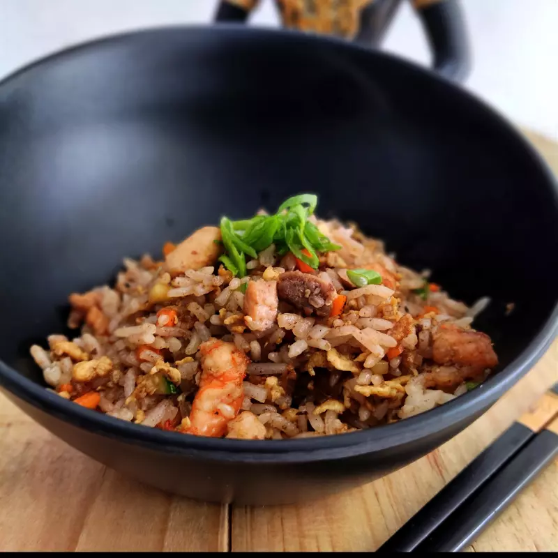 Yakimeshi mixto