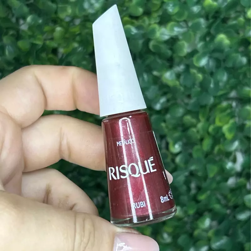 Esm. Risque Rubi Metálico