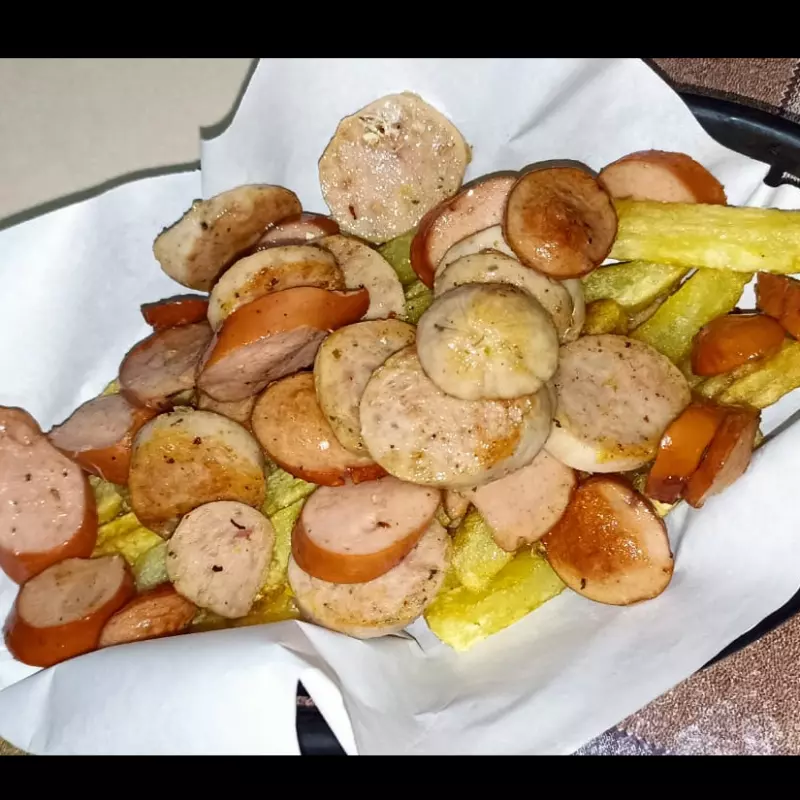 Salchipapa Frankfurter mixta