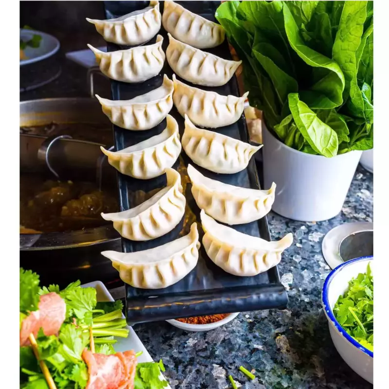 DUMPLING DE CERDO Y MAIZ 玉米猪肉饺子