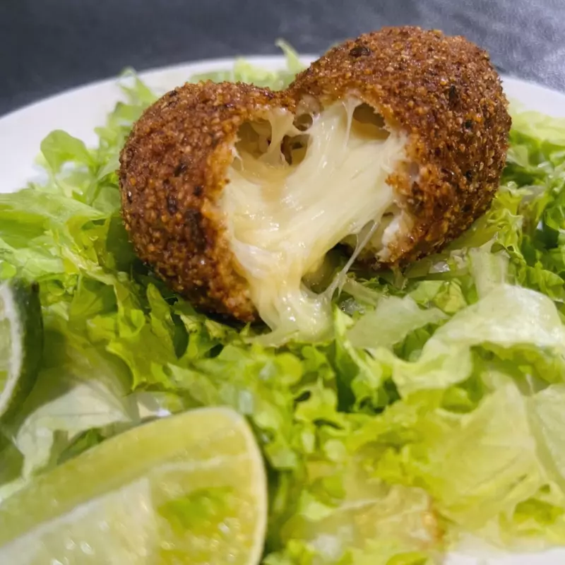 Quibe Individual com muçarela