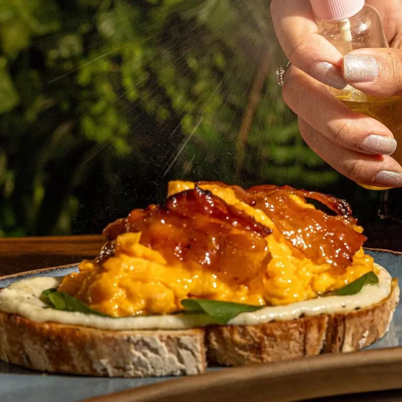 Tostada de creme de muçarela