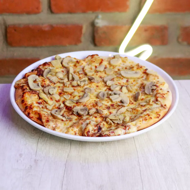 POLLO Y CHAMPIÑONES  BBQ