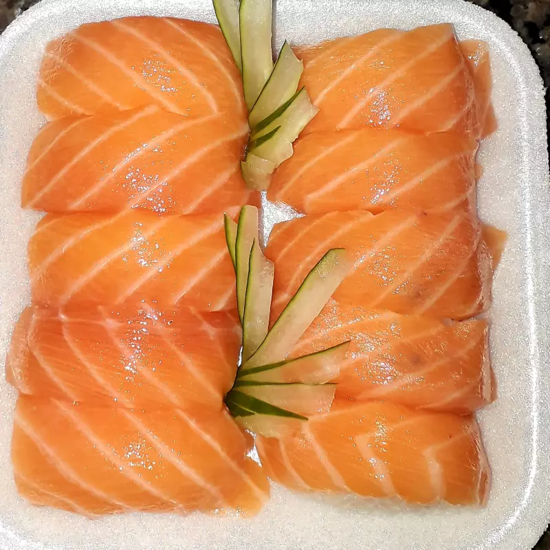 NIGUIRI DE SALMAO NATURAL (04 UNIDAD