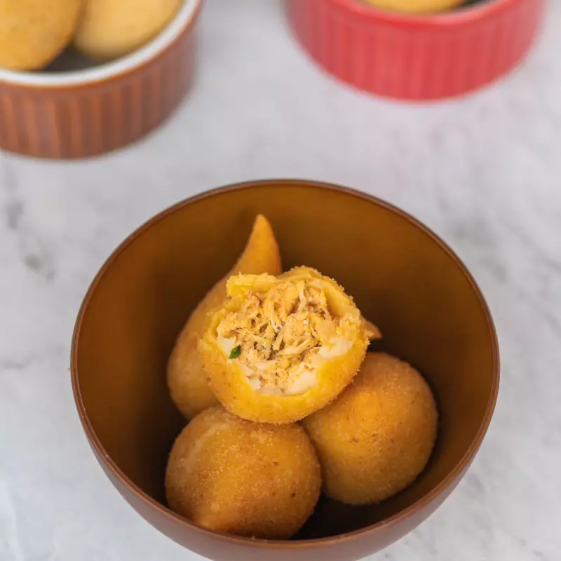 Coxinha de Frango (06 UN)