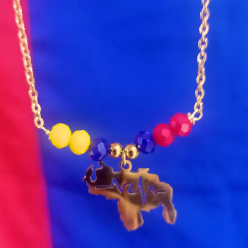 Collar mapa centro tricolor